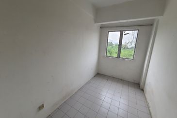 Cheras Perdana Apartment Block D, E