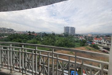 Cheras Perdana Apartment Block D, E
