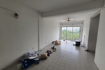 Cheras Perdana Apartment Block D, E