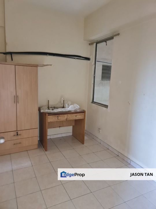Kantan Court, Bukit Serdang, Seri Kembangan [ BELOWMARKETRPICE 🔥 780SF KITCHENTOP 1 CARPARK ], Selangor, Seri Kembangan
