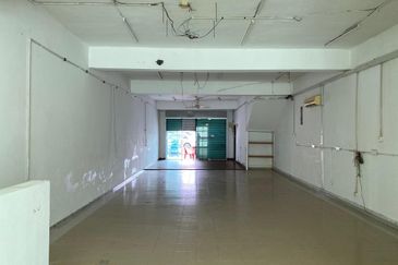 Taman Pinggiran Putra