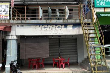 Taman Pinggiran Putra