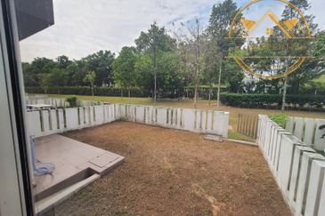 Arahsia Residences, Tropicana Aman