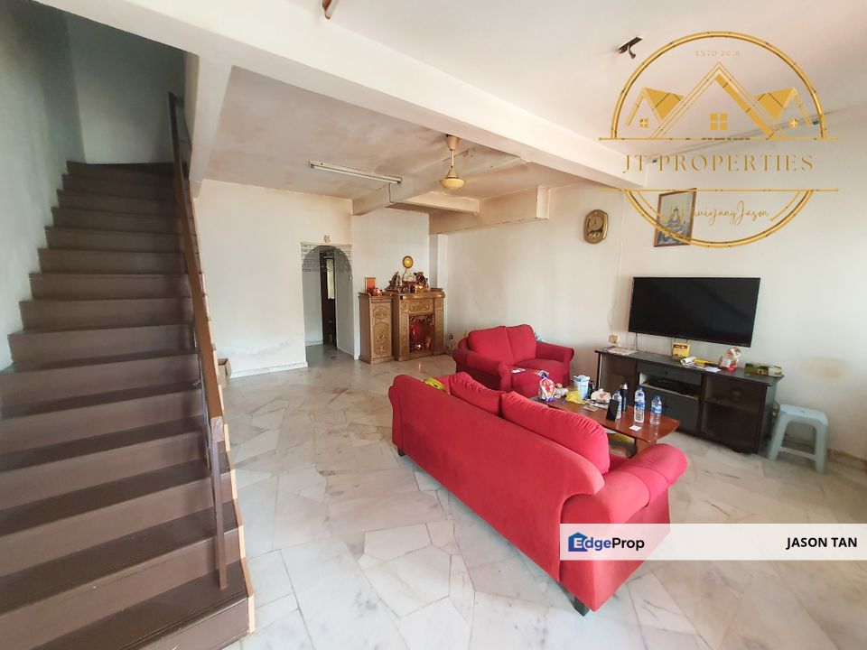 Taman Saujana Puchong, Puchong South, Double Storey House [ KITCHENCABINET 🌈 SPACIOUS LIVINGHALL 18X60  EXTENDEDBACK ], Selangor, Puchong South