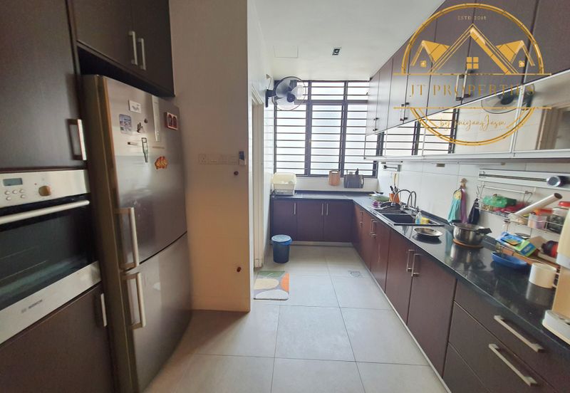 Sierra 1, Odora Parkhomes