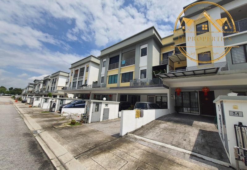 Sierra 1, Odora Parkhomes