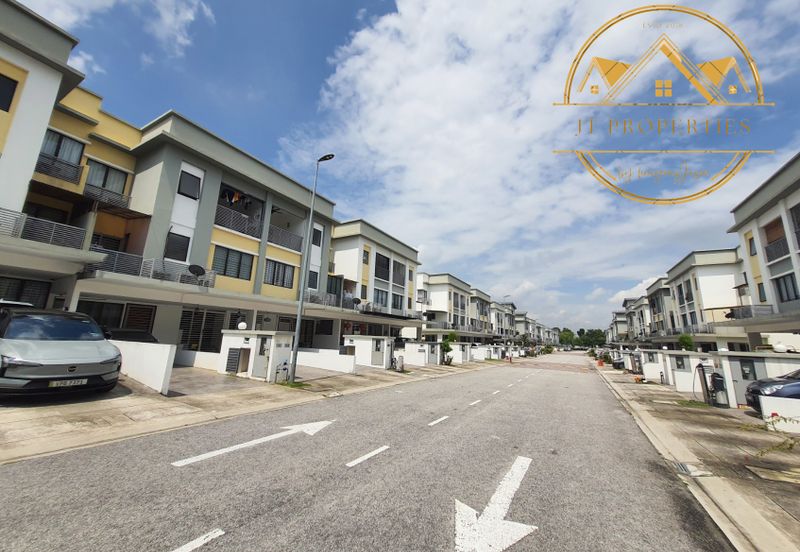 Sierra 1, Odora Parkhomes