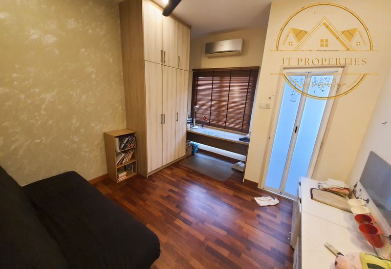 Sierra 1, Odora Parkhomes