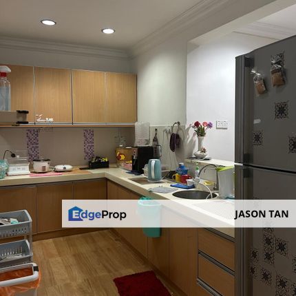 Aman Heights, Seri Kembangan [ RENOVATED 🌈 1268SF WET&DRY KITCHEN FREEHOLD 2 CARPARK ], Selangor, Seri Kembangan