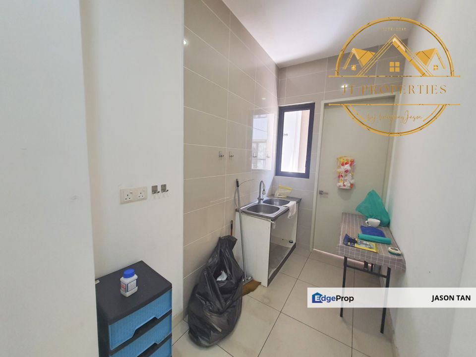 N'dira, Sierra 12 @ 16 Sierra Townhouse , Puchong South For Sale [ UPPER UNIT 🌈 SLIGHRENO 3 ROOM 4 BATH 2573SF WALKINWARDROBE NEAR MRT ], Selangor, Puchong South