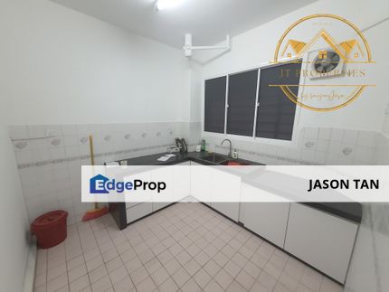 Petaling Indah, Sungai Besi, KL [ RENOVATED 🌈 2CARPARK NEWLYPAINT LOWFLOOR 888SF POOLVIEW ], Kuala Lumpur, Sungai Besi