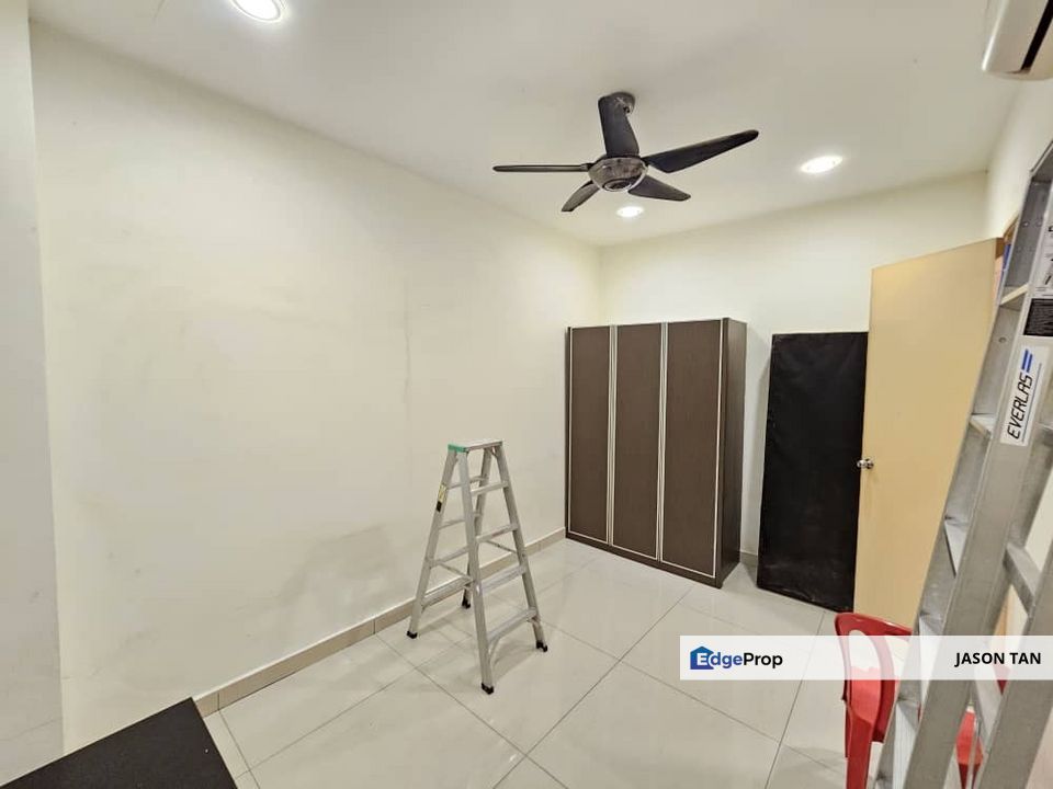 Paragon 93, Seri Kembangan, 2 Storey House [ RENOVATED 🌈 NOTFACINGHOUSE 20X70 LOCK STOCK BARREL ], Selangor, Puchong South