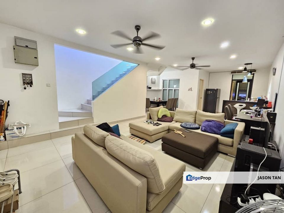 Paragon 93, Seri Kembangan, 2 Storey House [ RENOVATED 🌈 NOTFACINGHOUSE 20X70 LOCK STOCK BARREL ], Selangor, Puchong South