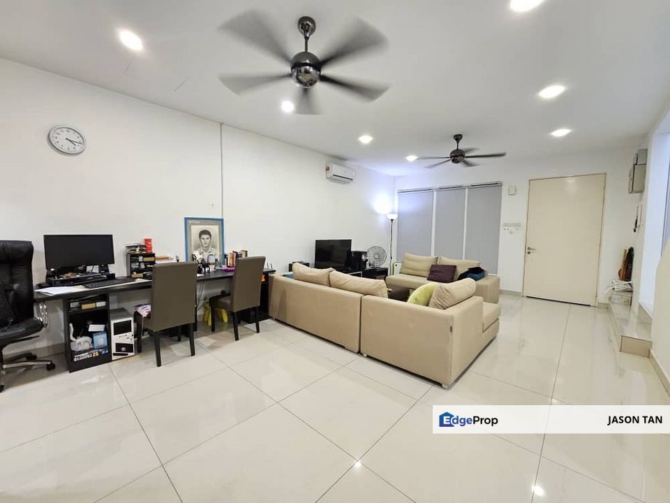 Paragon 93, Seri Kembangan, 2 Storey House [ RENOVATED 🌈 NOTFACINGHOUSE 20X70 LOCK STOCK BARREL ], Selangor, Puchong South