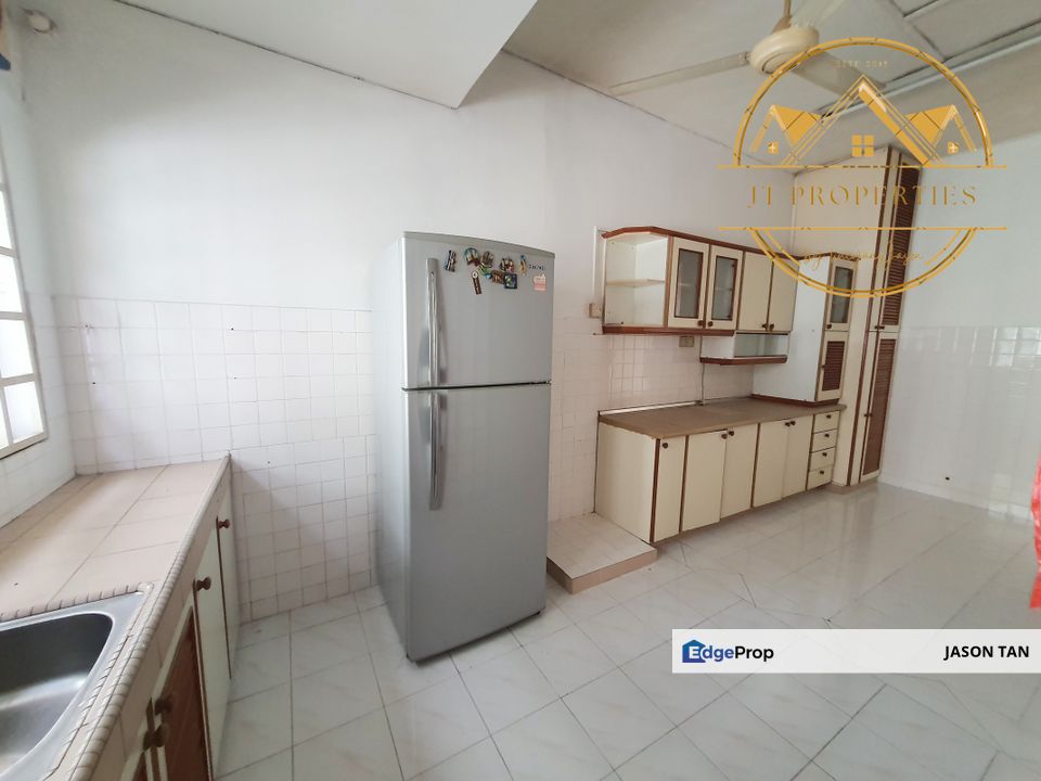 Taman Universiti Indah, Seri Kembangan, 2 Storey House [ SLIGHT RENO WET&DRYKITCHEN 🌈 18X65 EXTENDEDBACKKITCHEN EXTENDEDFRONTROOM ] , Selangor, Seri Kembangan