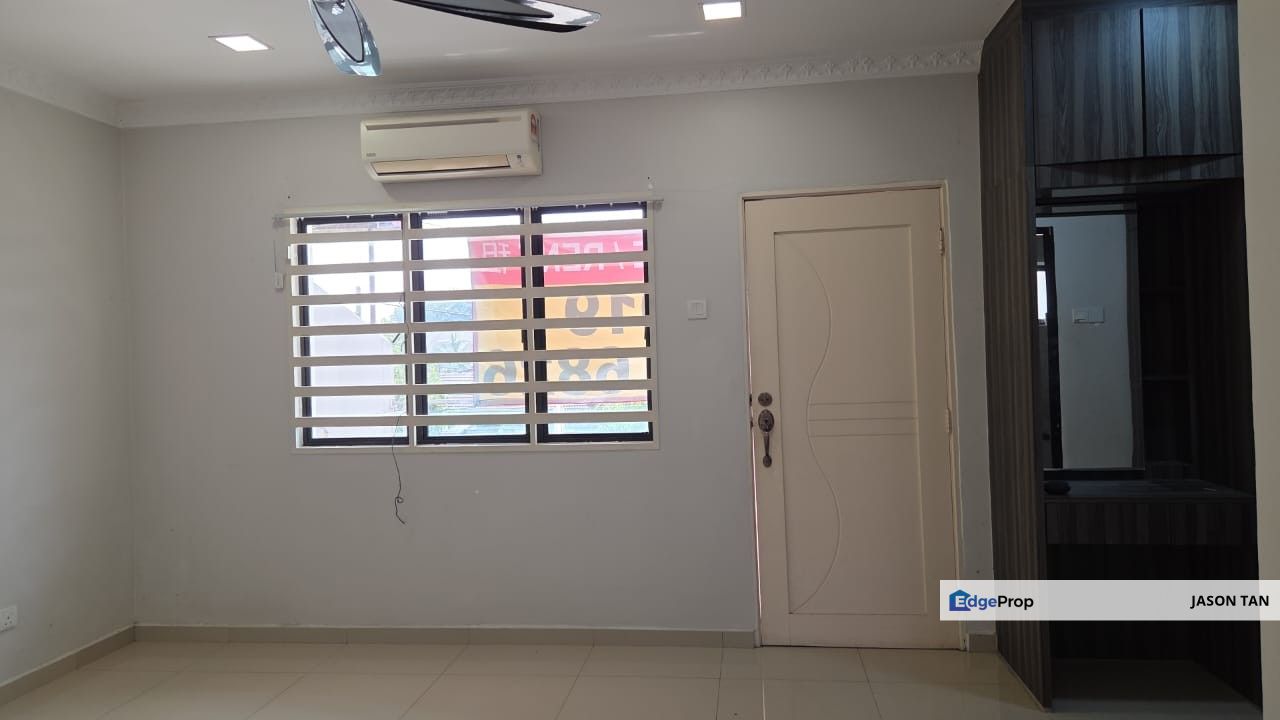 Taman Gembira, Telok Gadong, Klang [ FULLRENOVATED 🌈 22x75 EXTENDED ], Selangor, Klang