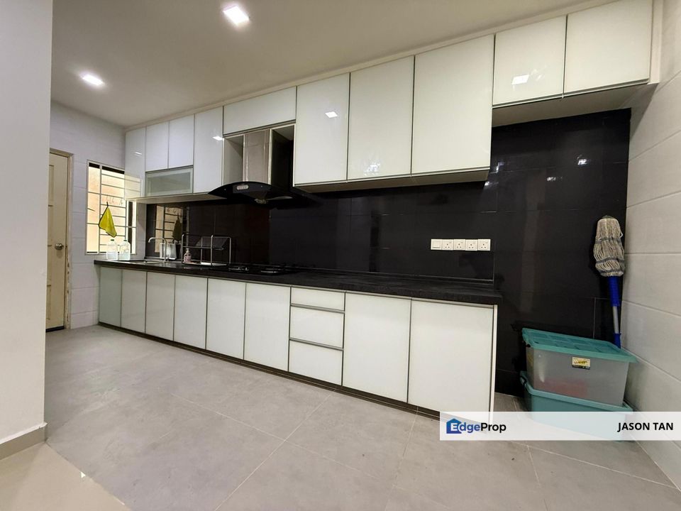 Taman Puchong Utama, Puchong, 2 Storey House [ RENOVATED 🌈 EXTENDEDBACK MODERNKITCHEN ], Selangor, Puchong