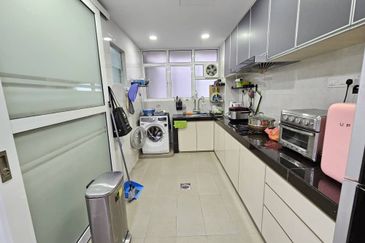 Hijauan Puteri Condominiums