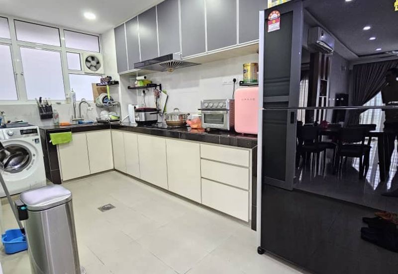 Hijauan Puteri Condominiums