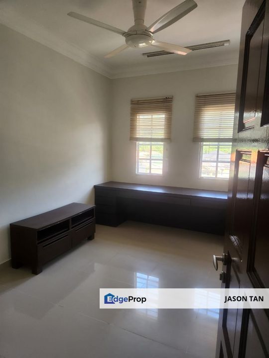 Aseana Puteri Bandar Puteri Puchong [ CORNERLOT 🌈 1300SF KITCHENCABINET POOLVIEW 2CARPARK ], Selangor, Bandar Puteri Puchong