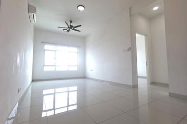 La Thea Residences @ 16 Sierra