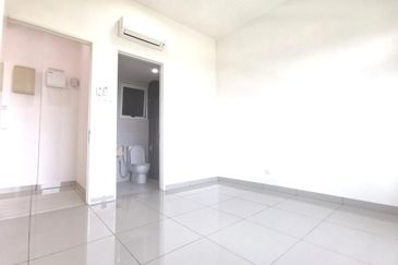 La Thea Residences @ 16 Sierra