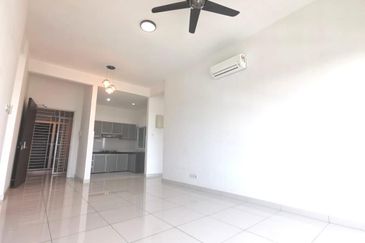 La Thea Residences @ 16 Sierra