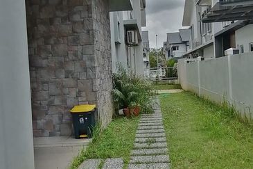 Villa Heights @ Equine Park