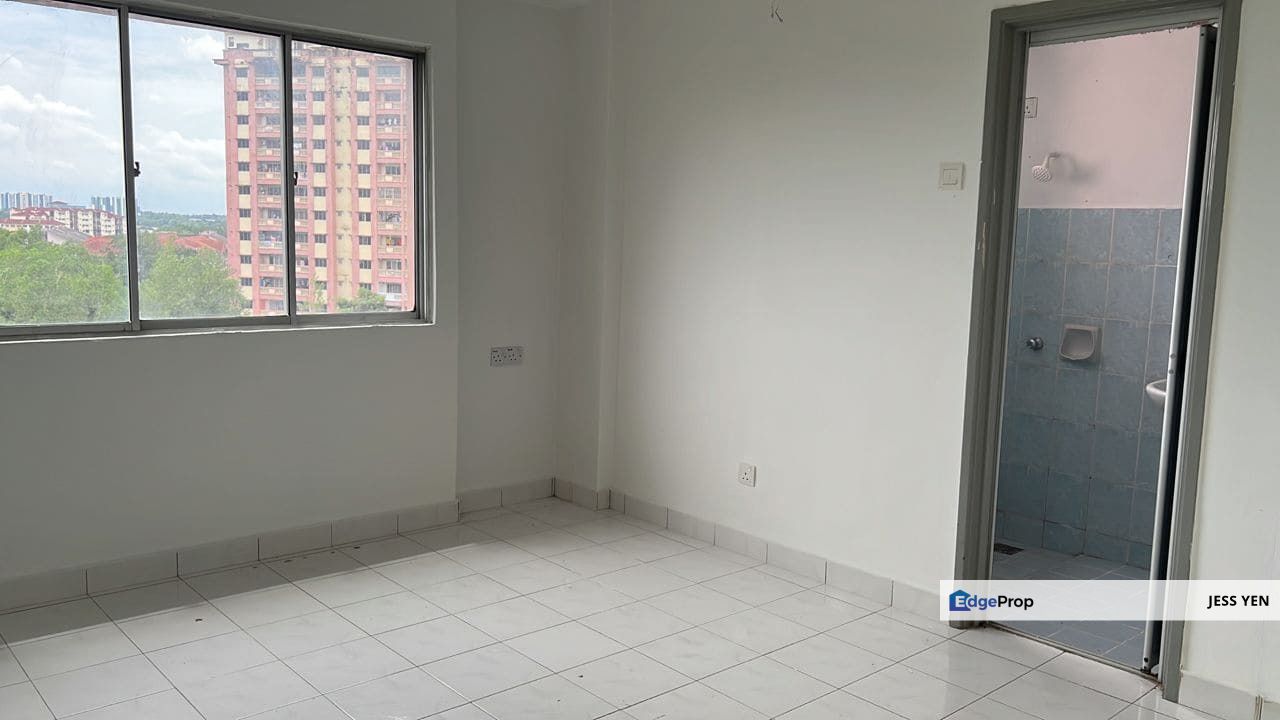 Anggerik Villa 2, Semenyih, Selangor Kajang Apartment Freehold Newly Reno, Selangor, Semenyih