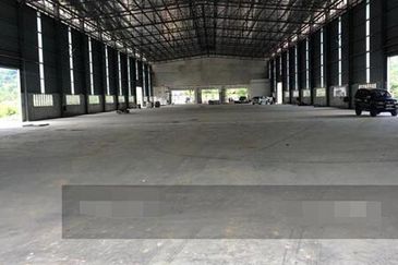 West Port, Pulau Indah