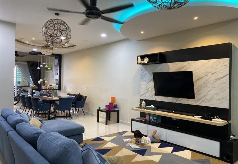 IMPIANA VILLA @TAMAN TUANKU JAAFAR