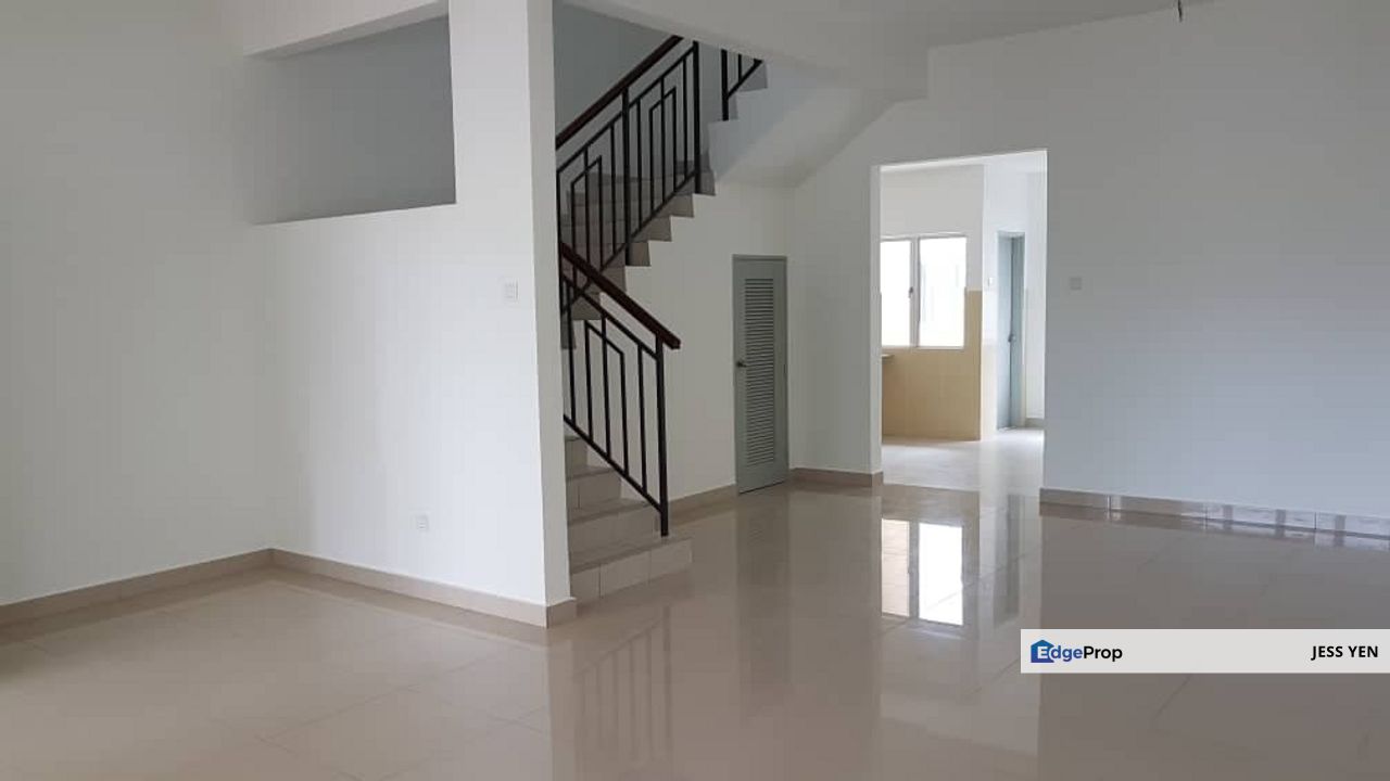 Bandar Pelangi Semenyih 2, Semenyih, Selangor 100% LOAN End Lot RENO Double Storey House Sale , Selangor, Semenyih
