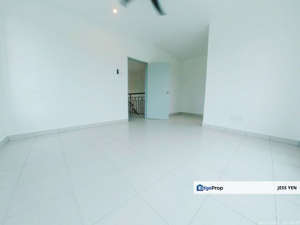 Bandar Pelangi Semenyih 2, Semenyih, Selangor 100% LOAN End Lot RENO Double Storey House Sale , Selangor, Semenyih