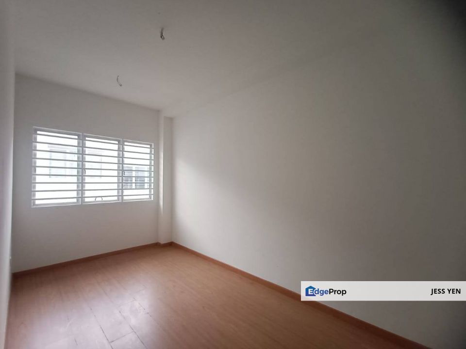 Bandar Pelangi Semenyih 2, Semenyih, Selangor 100% LOAN End Lot RENO Double Storey House Sale , Selangor, Semenyih