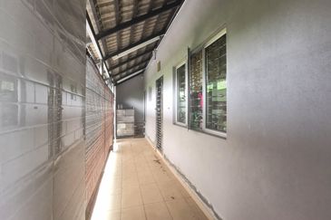 Mantin, Mantin, Negeri Sembilan ENDLOT RENO EXTENDED Below Market Price Double Storey House for Sale 