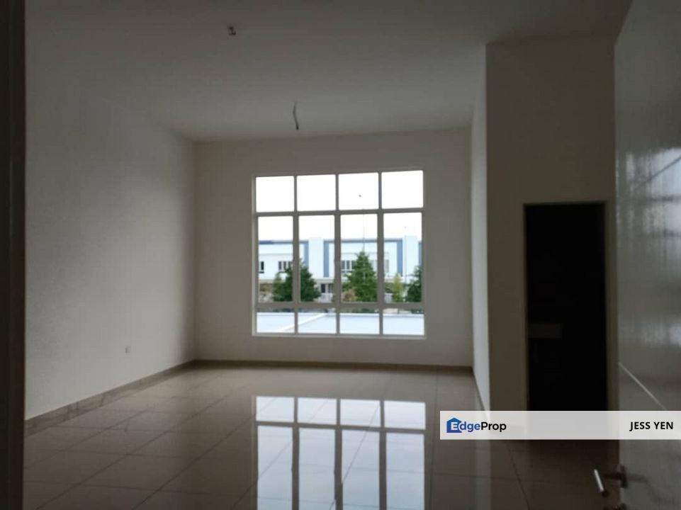 Suraiman 2, Bandar Sri Sendayan, Seremban, Negeri Sembilan Double Storey Superlink House for Sale Facing Open Renovated , Negeri Sembilan, Seremban