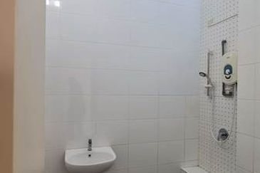 Cradleton @ Eco Majestic