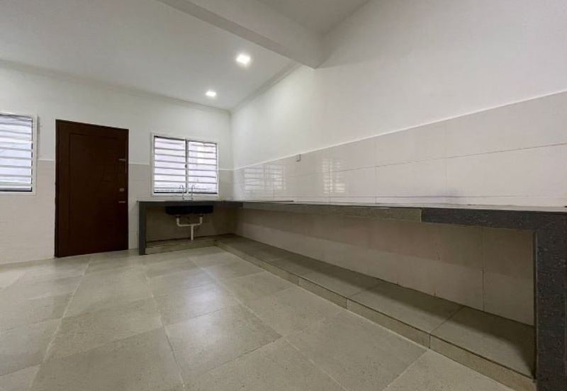 Taman Mawar, Bandar Baru Salak Tinggi