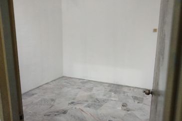 TAMAN PELANGI (MANTIN)