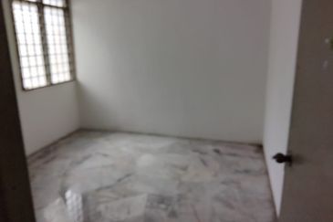 TAMAN PELANGI (MANTIN)