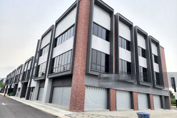 Baris Place @ Setia Mayuri