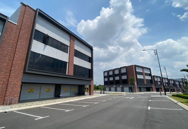 Baris Place @ Setia Mayuri