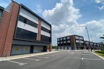 Baris Place @ Setia Mayuri