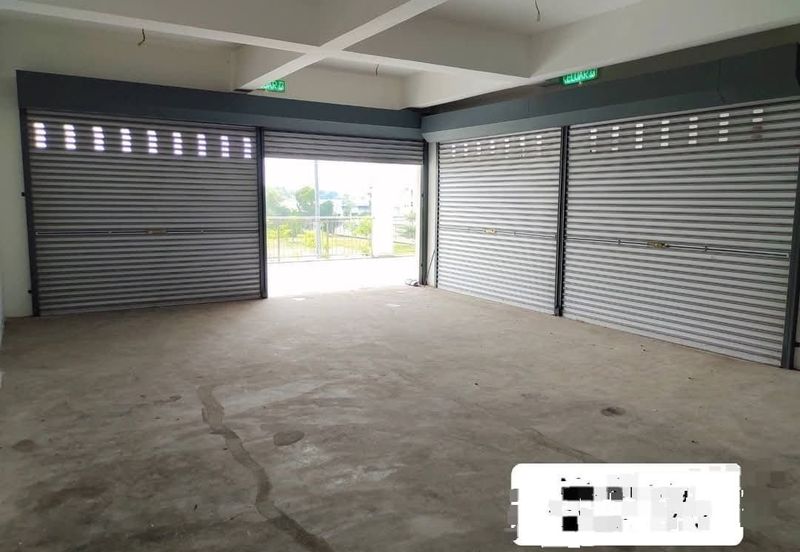 Oakland Commercial Centre