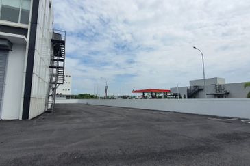 Suria Industrial Park (SIP)