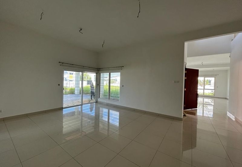 PELANGI HEIGHTS (TAMAN KAYANGAN)