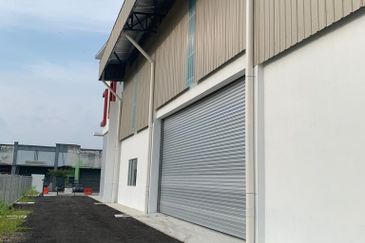 Nilai 3, Nilai, Negeri Sembilan Double Storey Semi D Factory Warehouse for Rent