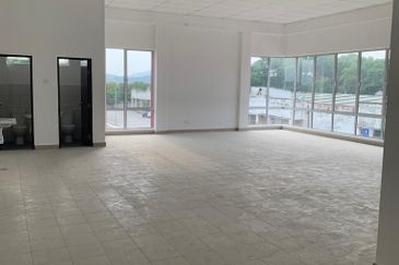 Nilai 3, Nilai, Negeri Sembilan Double Storey Semi D Factory Warehouse for Rent