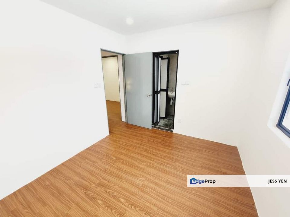 New Unit Nice Reno Double Storey House for Sale Taman Sri Minang Kajang, Selangor, Kajang