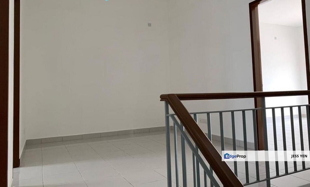 Facing Open New Unit Tmn Bukit Kepayang Seremban 2 Heights 2 Sty Reno House, Negeri Sembilan, Seremban